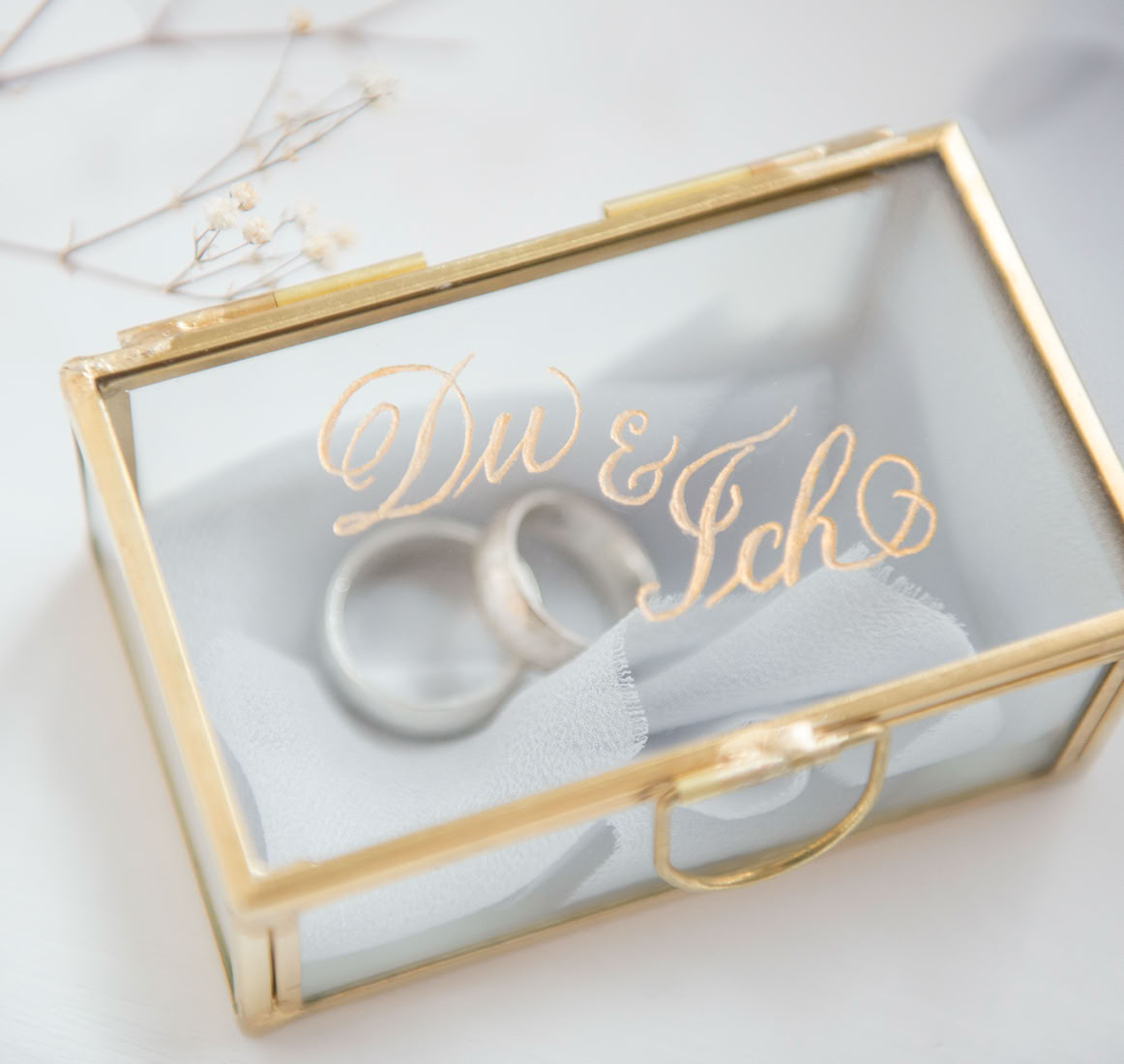 hochzeit gravur auf schmuckkaestchen