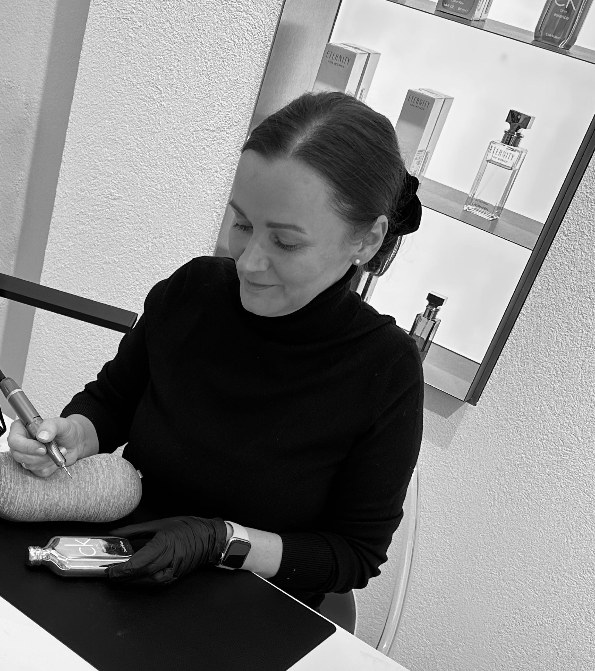 Handgravierte und personalisierte Parfümflaschen