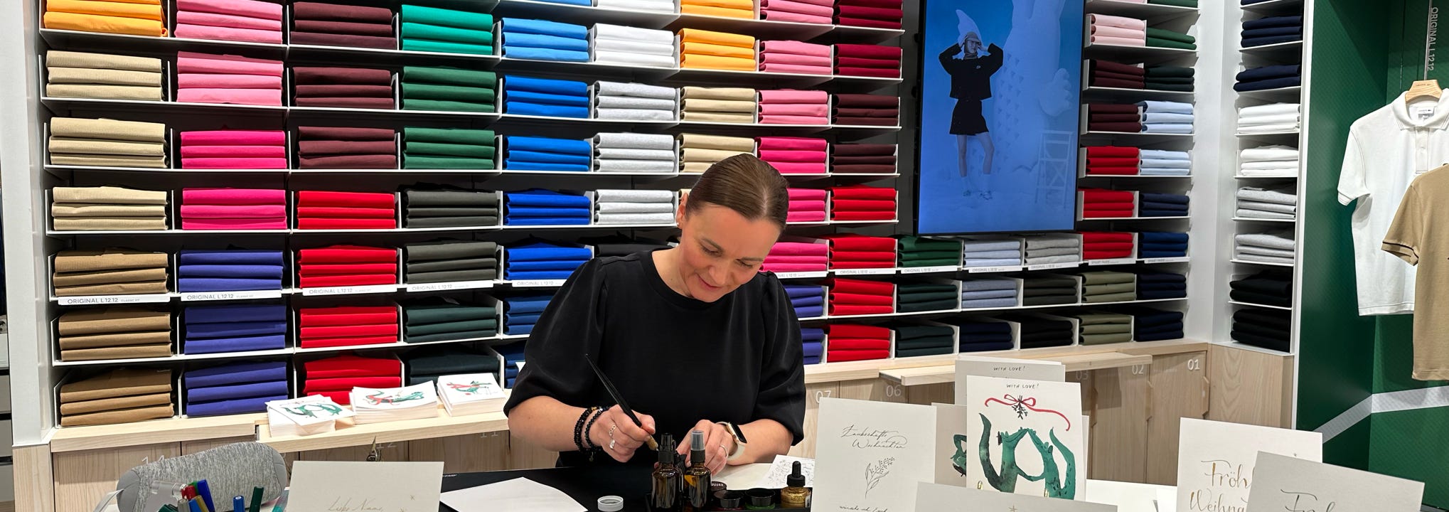 Handgeschriebene und personalisierte Weihnachtskarten und Parfümflakons